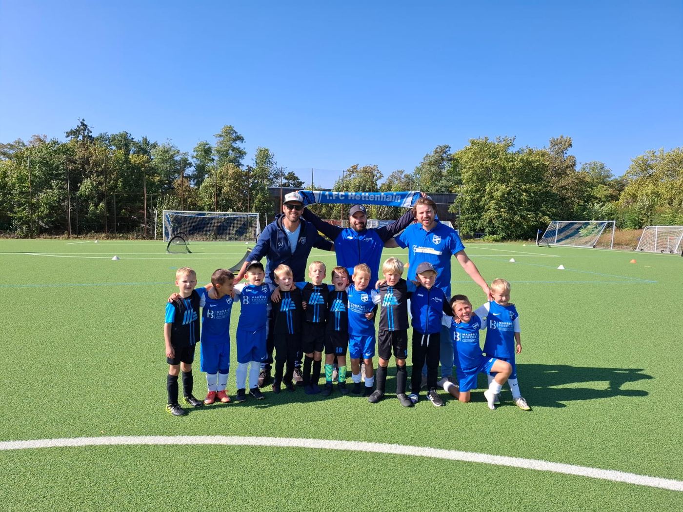 Kinder beim Fußball